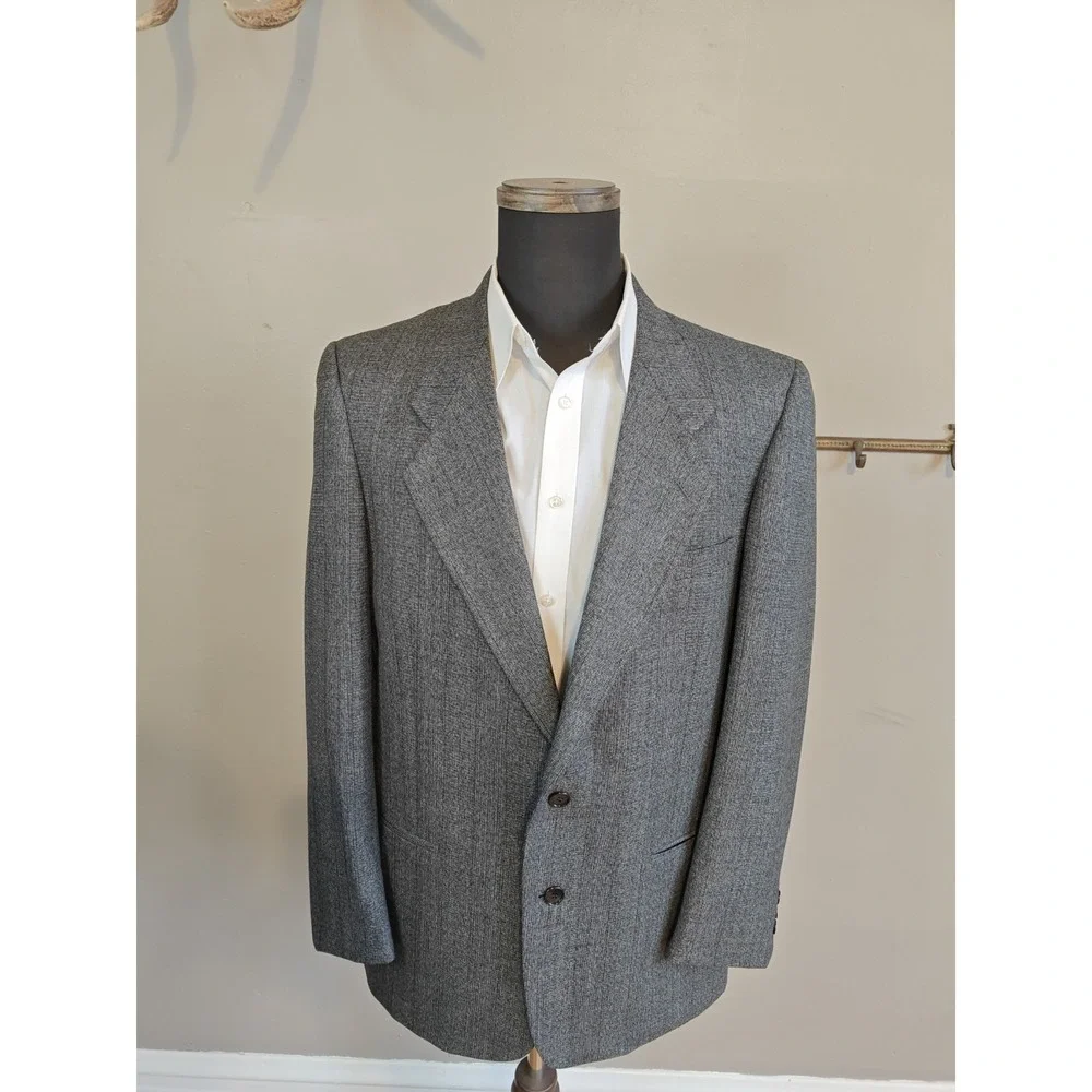 Albert Nipon Mens Wool Sports Coat 42R Gray Stripe USA Vintage 2 Button Blazer